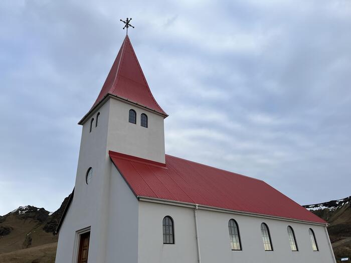 赤い教会の外観
