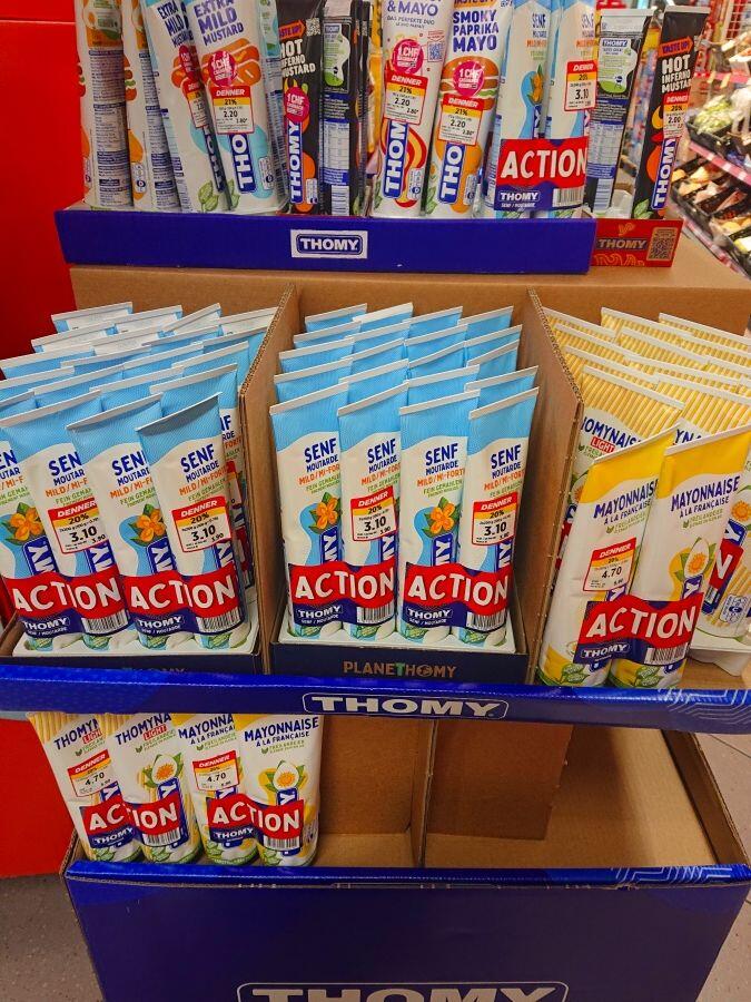 一見これは何？となるユニークな容器のマヨネーズとマスタード