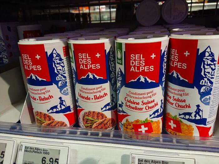 アルプスの塩も使いやすく、喜ばれます