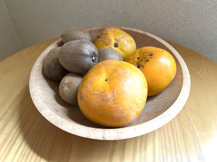 金子ぶどう園にて完熟の太秋柿、キウイ、かぶを購入。