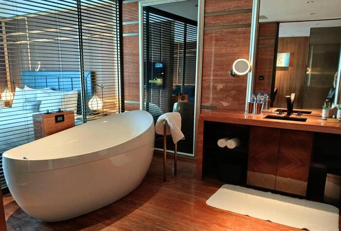 バスルームも広々としていてくつろげます