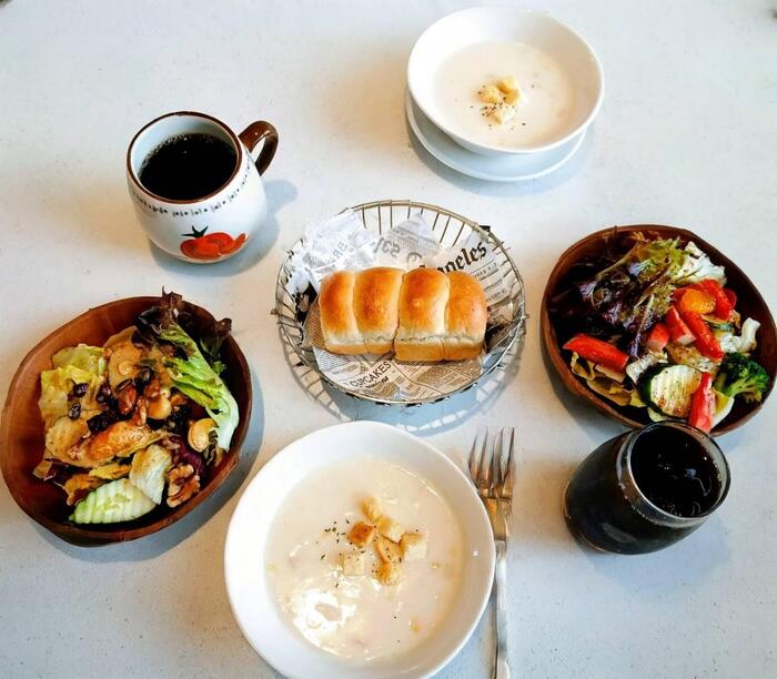 「平日商業午餐(平日ビジネスランチ) 」のセットメニューの一部