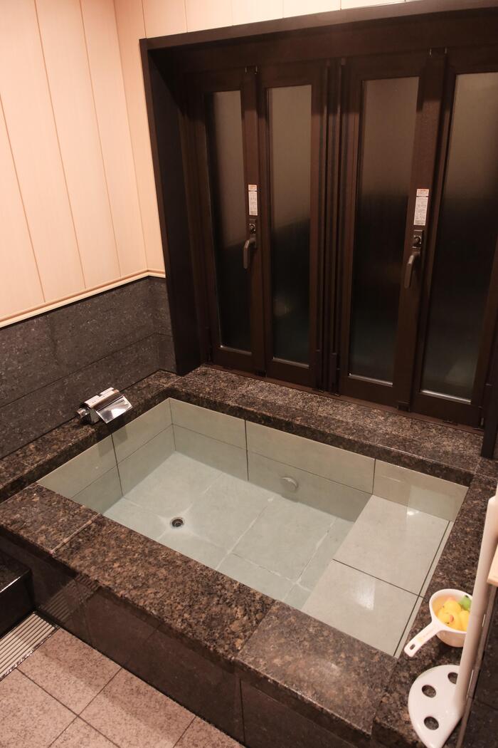 源泉かけ流しのラジウム泉