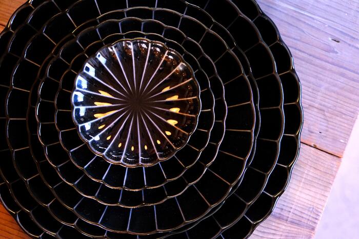 代表作の「ぎやまん陶」