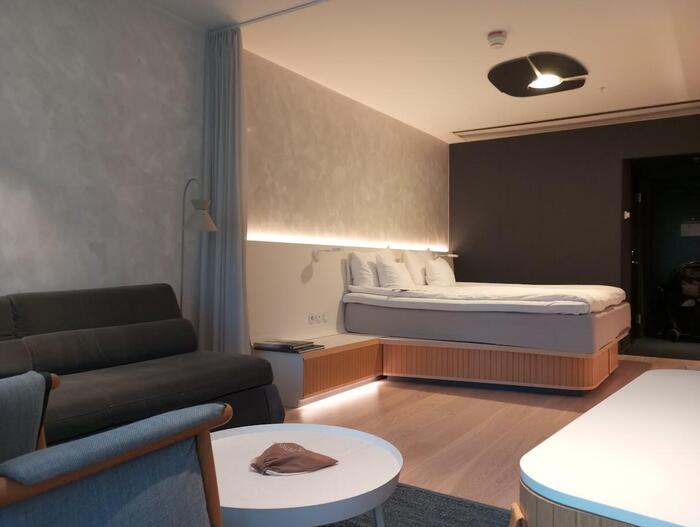 天井から床まで憧れの北欧家具に溢れた温もりのある空間