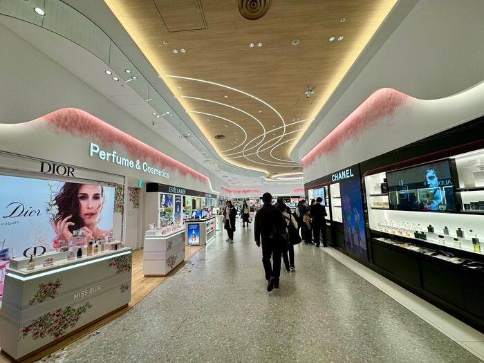 関西国際空港　ターミナル1　免税店