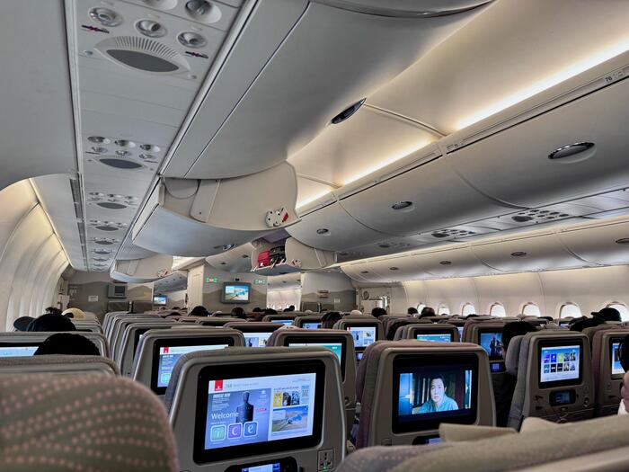 エミレーツ航空　エアバスA380-800