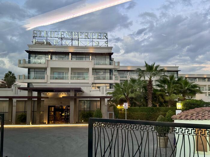 シュタイゲンベルガーカイロ・ピラミッド　STEIGENBERGER CAIRO PYRAMIDS