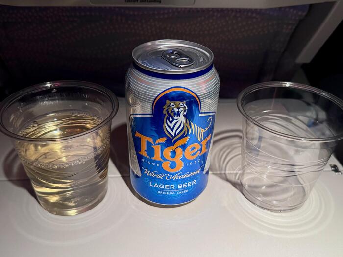 エミレーツ航空　ボーイング777-300　機内食