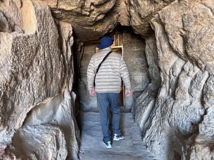 エジプト　ギザ　ギザの三大ピラミッド　クフ王