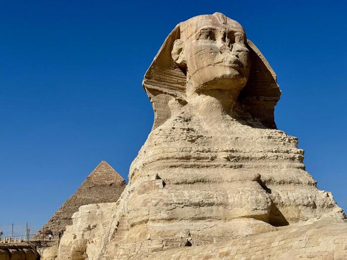 エジプト　ギザ　ギザの三大ピラミッド　スフィンクス