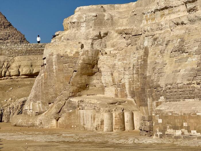 エジプト　ギザ　ギザの三大ピラミッド　スフィンクス