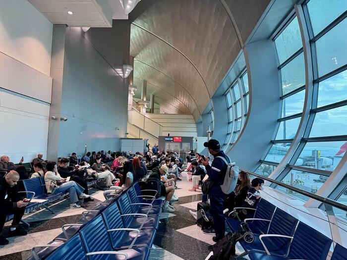 ドバイ国際空港