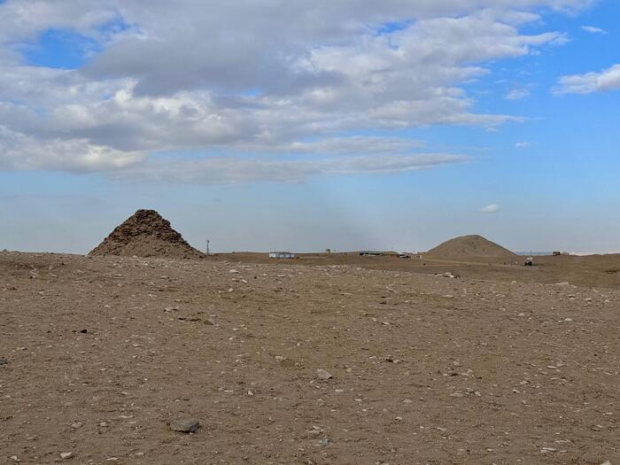 エジプト　サッカラ　階段ピラミッド　ジェセル王
