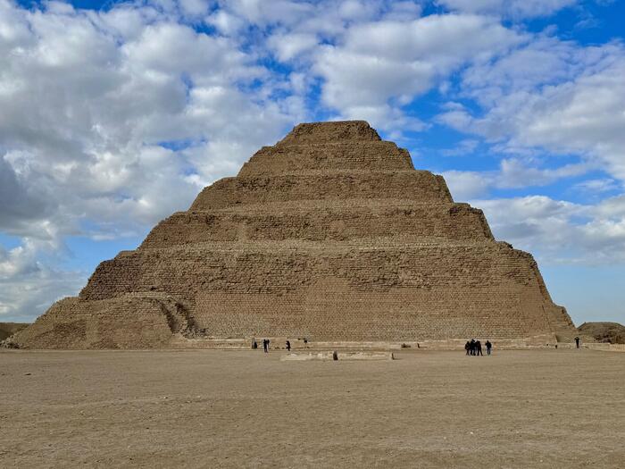 エジプト　サッカラ　階段ピラミッド　ジェセル王