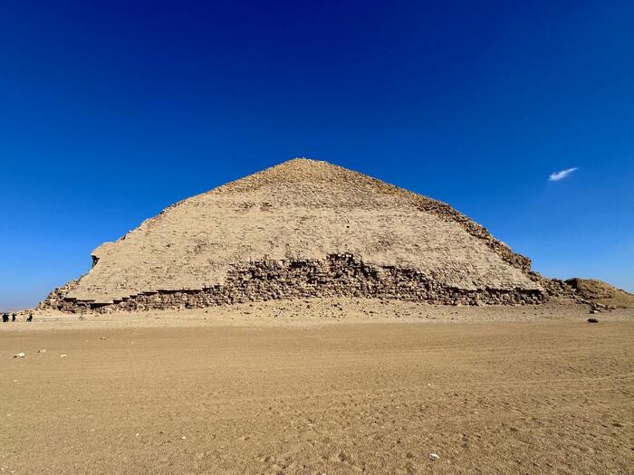 エジプト　ダハシュール　屈折ピラミッド　スネフェル王