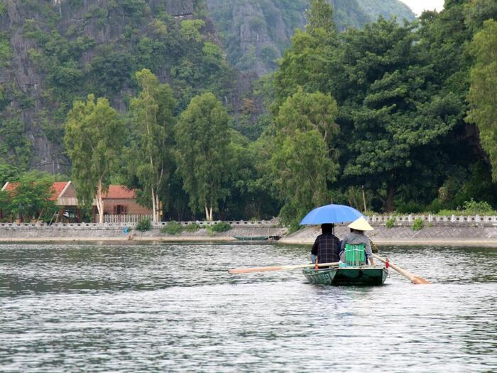 ベトナムで船にのる景色