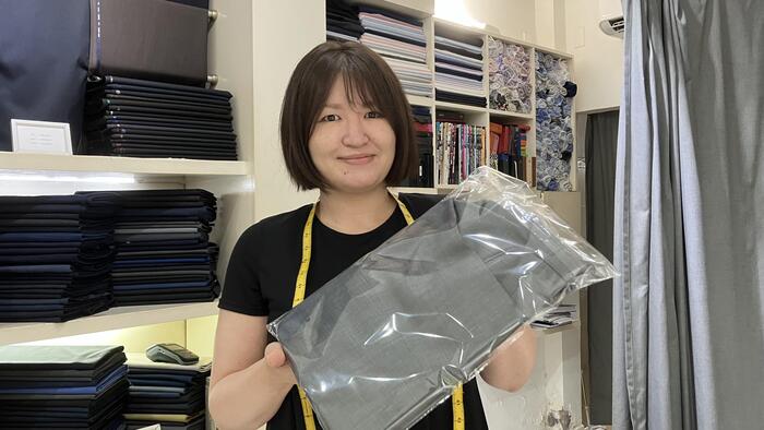 出来上がったパンツ。Ryokoさんと一緒に