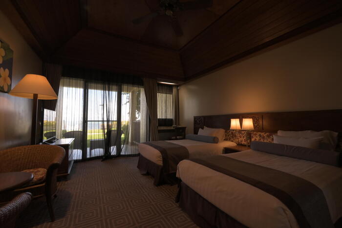 落ち着いた色調の部屋ではとても良くくつろげる