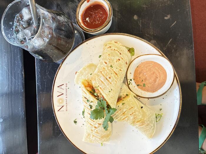 観光客向けの素敵なカフェやレストランが多いアルーシャ