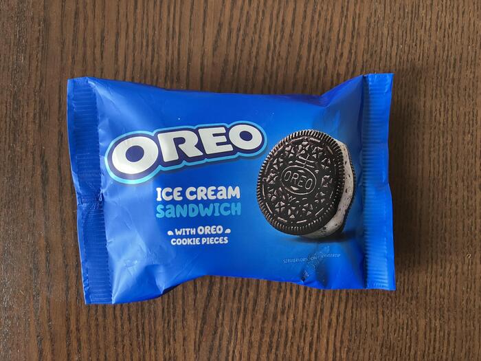 FRONERI（フロネリ）｜ OREO ICE CREAM SANDWICHES　アイスクリーム