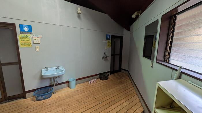 シャワールーム