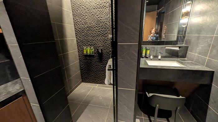 シャワールームももちろん利用可能