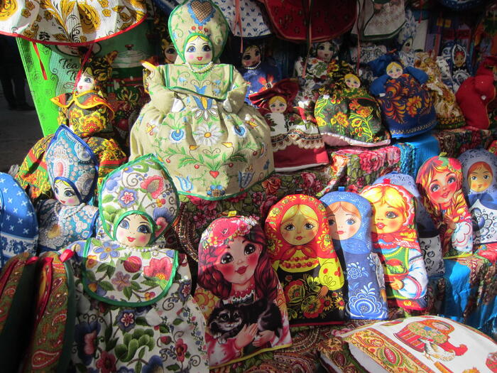 マトリョーシカ　ティーポットに入れた紅茶が冷めないかわいいカバー　