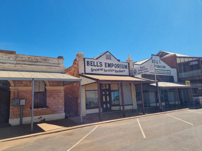 ゴールドラッシュに栄えた町Cue（キュー）営業するお店