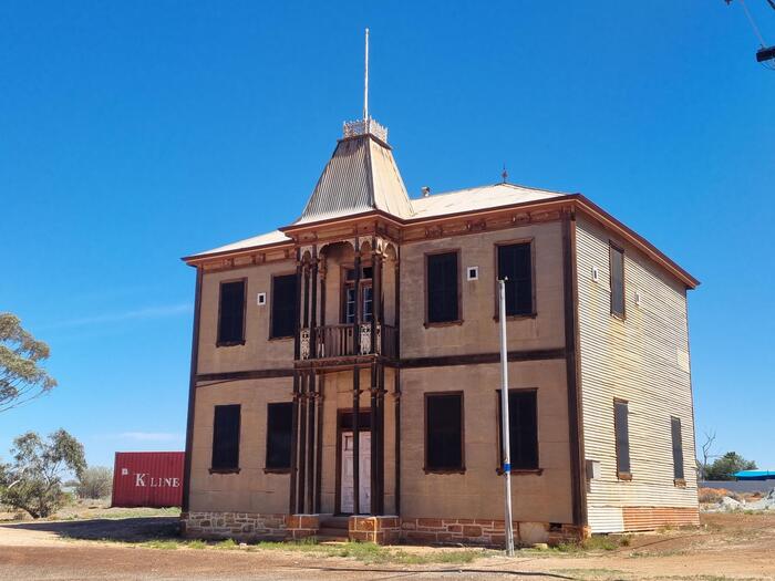 フリーメイソン集会場　外観