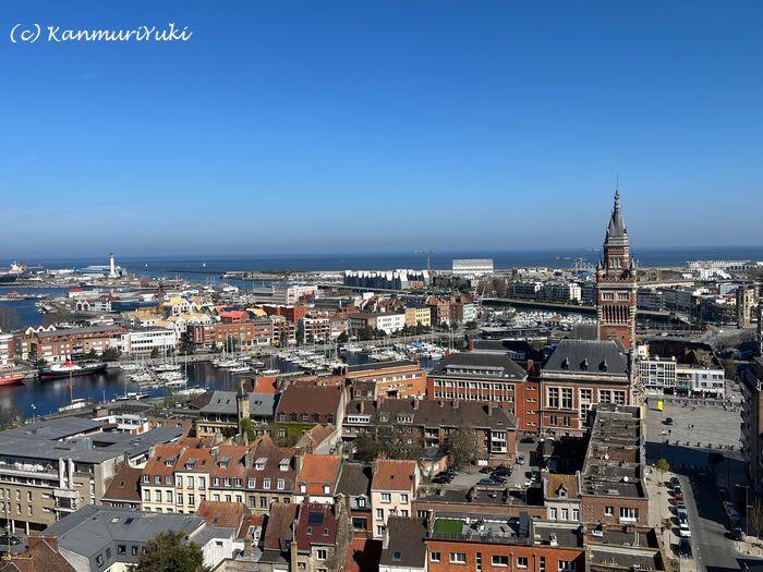 ダンケルクの町と海