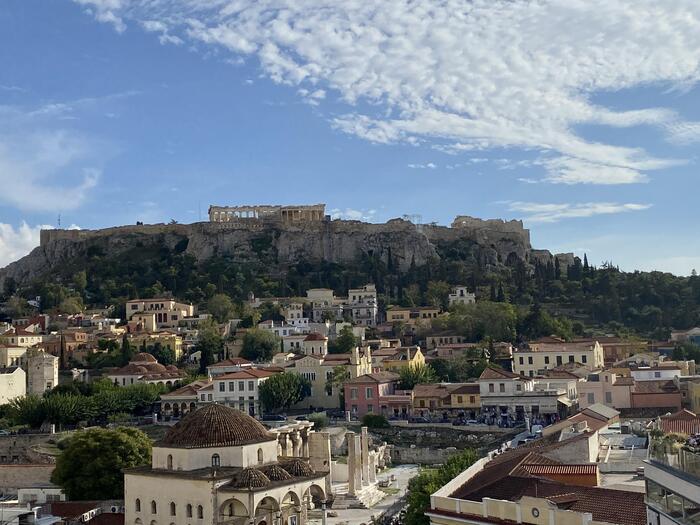 モナスティラキから見るプラカとアクロポリスの丘の眺め　ギリシャ旅行