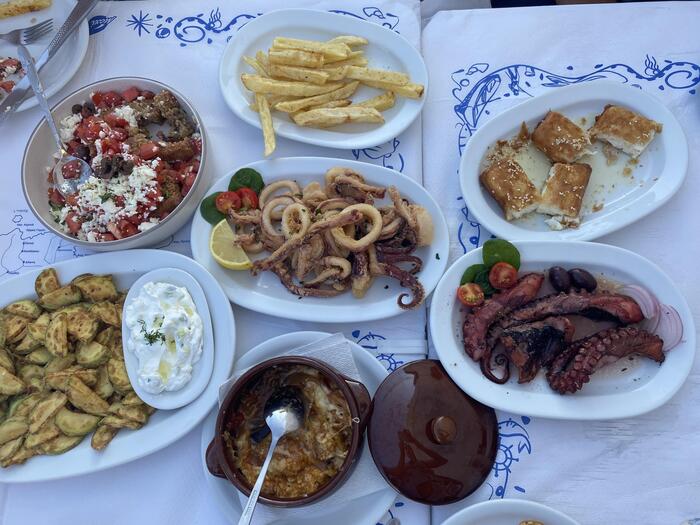 ギリシャ料理はどれもおいしい　ギリシャ旅行
