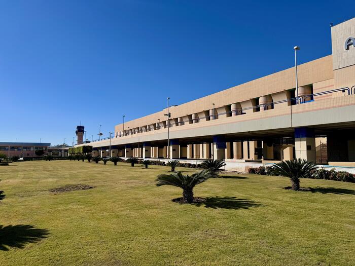 エジプト　カイロ国際空港　エジプト航空　アスワン国際空港