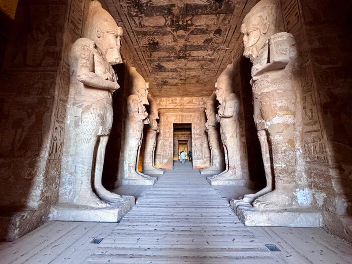 エジプト　アブ・シンベル　アブ・シンベル大神殿　アブ・シンベル小神殿