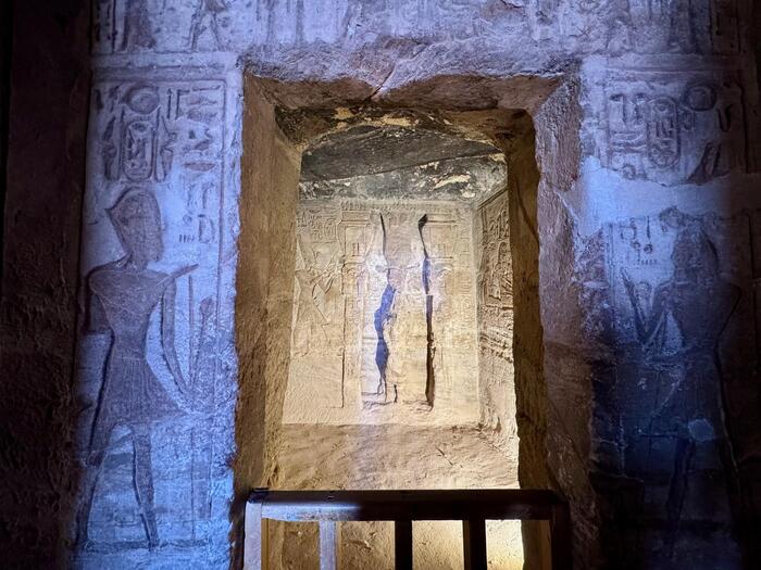 エジプト　アブ・シンベル　アブ・シンベル大神殿　アブ・シンベル小神殿