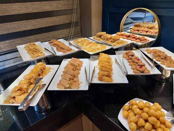 エジプト　ナイル川　クルーズ　アスワン　ルクソール　セミラミスⅢ　夕食