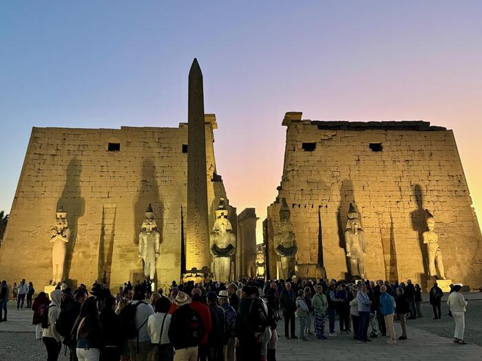 エジプト　ルクソール　ナイル川東岸　ルクソール神殿