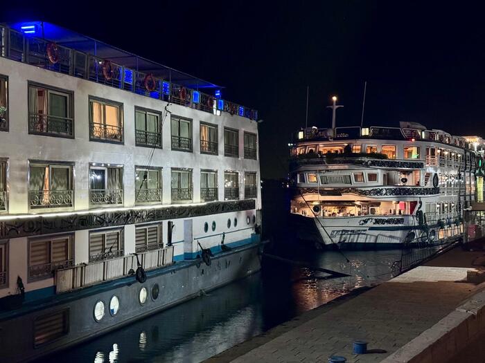 エジプト　ルクソール　セミラミスⅢ