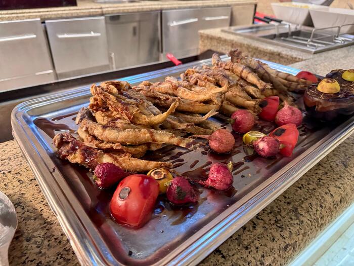 エジプト　ギザ　シュタイゲンベルガーカイロ・ピラミッド　夕食　ブッフェ