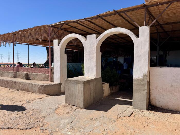 エジプト　ドライブイン