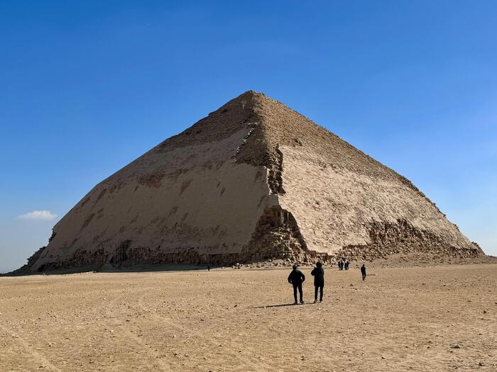エジプト　阪急交通社　トラピックス　ツアー　ダハシュール　屈折ピラミッド