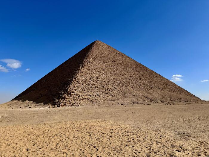 エジプト　阪急交通社　トラピックス　ツアー　ダハシュール　赤ピラミッド