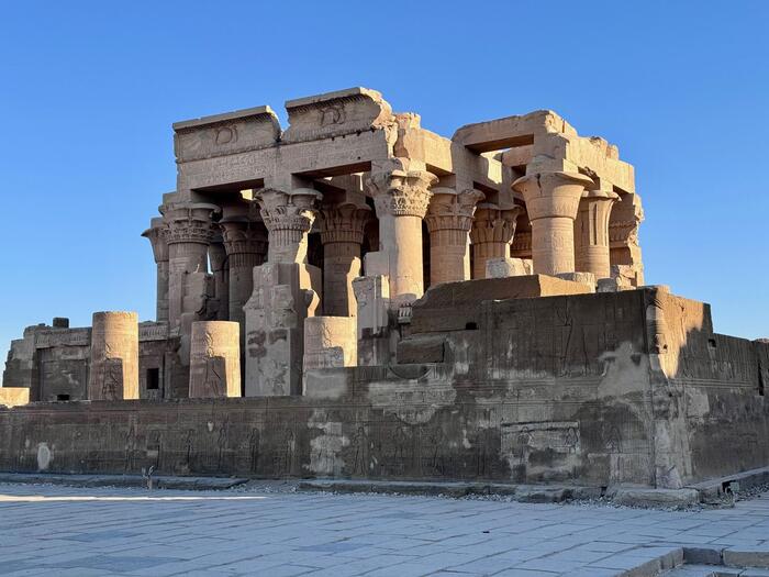 エジプト　阪急交通社　トラピックス　ツアー　コム・オンボ神殿