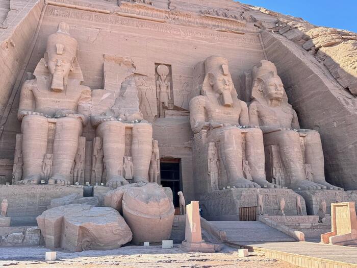 エジプト　アブ・シンベル　アブ・シンベル大神殿　アブ・シンベル小神殿
