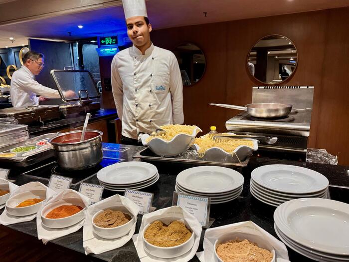 エジプト　阪急交通社　トラピックス　ツアー　セミラミスⅢ　ルクソール　夕食　ディナー