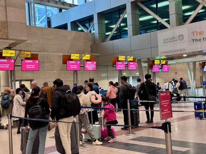 エジプト　阪急交通社　トラピックス　ツアー　カイロ国際空港