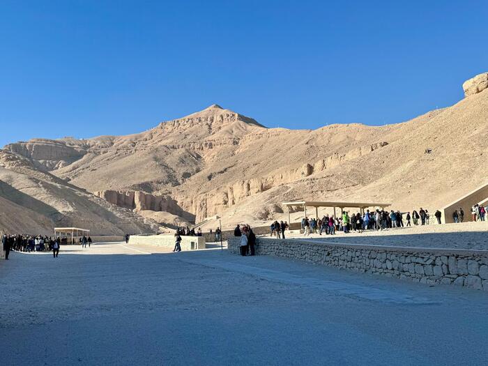 エジプト　ルクソール　ナイル川西岸　王家の谷