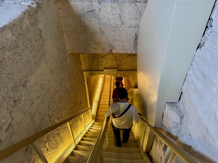 エジプト　ルクソール　ナイル川西岸　王家の谷　ツタンカーメン