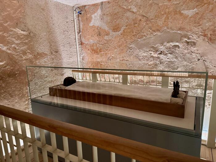 エジプト　ルクソール　ナイル川西岸　王家の谷　ツタンカーメン